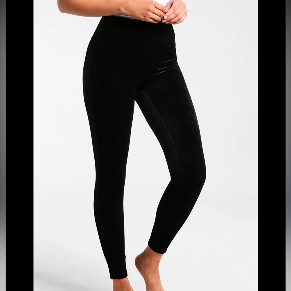 SPANX black velvet leggings size XS